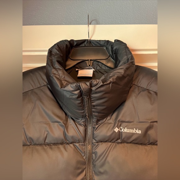 Womens Large Columbia Puffect Mid Vest Black Puffer Synthetic Down Insulation - Picture 8 of 16
